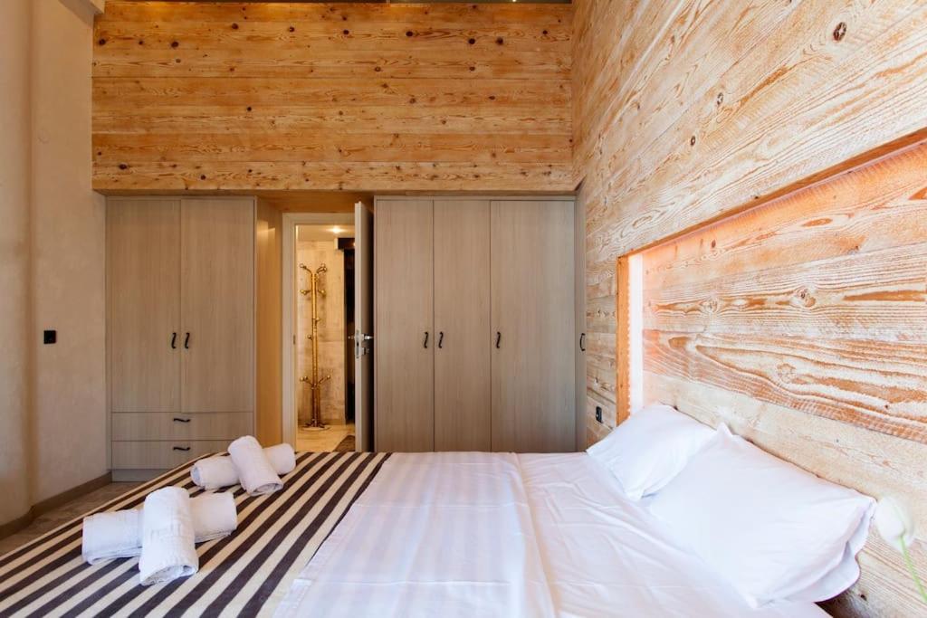 Lenico Beachfront Suites Ajía Pelajía Kültér fotó