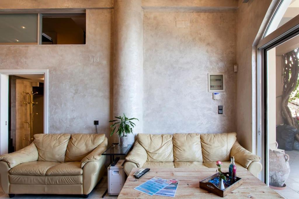Lenico Beachfront Suites Ajía Pelajía Kültér fotó